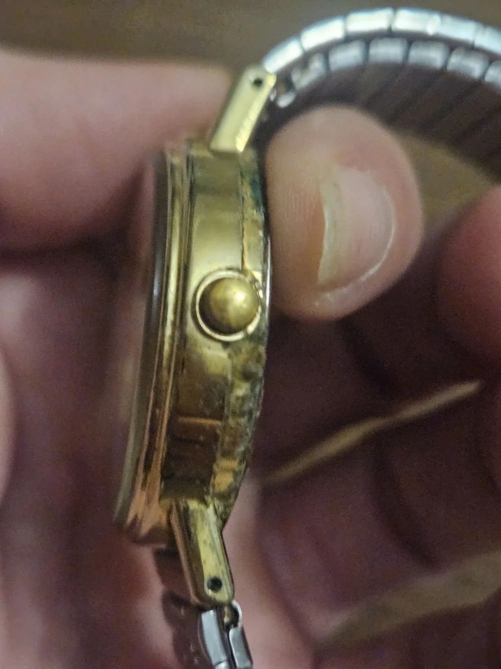 Vintage Timex Indiglo Gold Tone Mixed Metal Quartz Watch White Dial Stretch Band